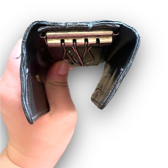 Louis Vuitton key holder - Picture 5 of 6